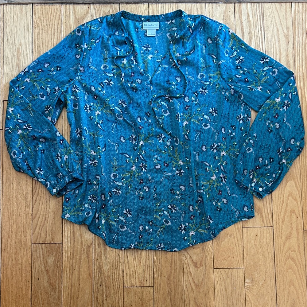 Liz Claiborne Blue Floral long sleeve blouse